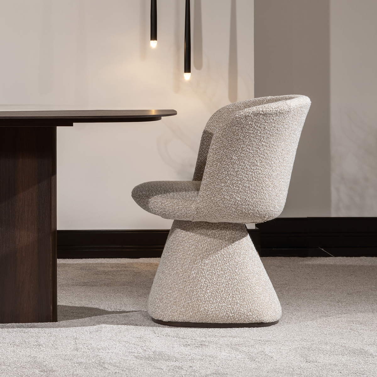 Colectia de Living si Dining, Marco