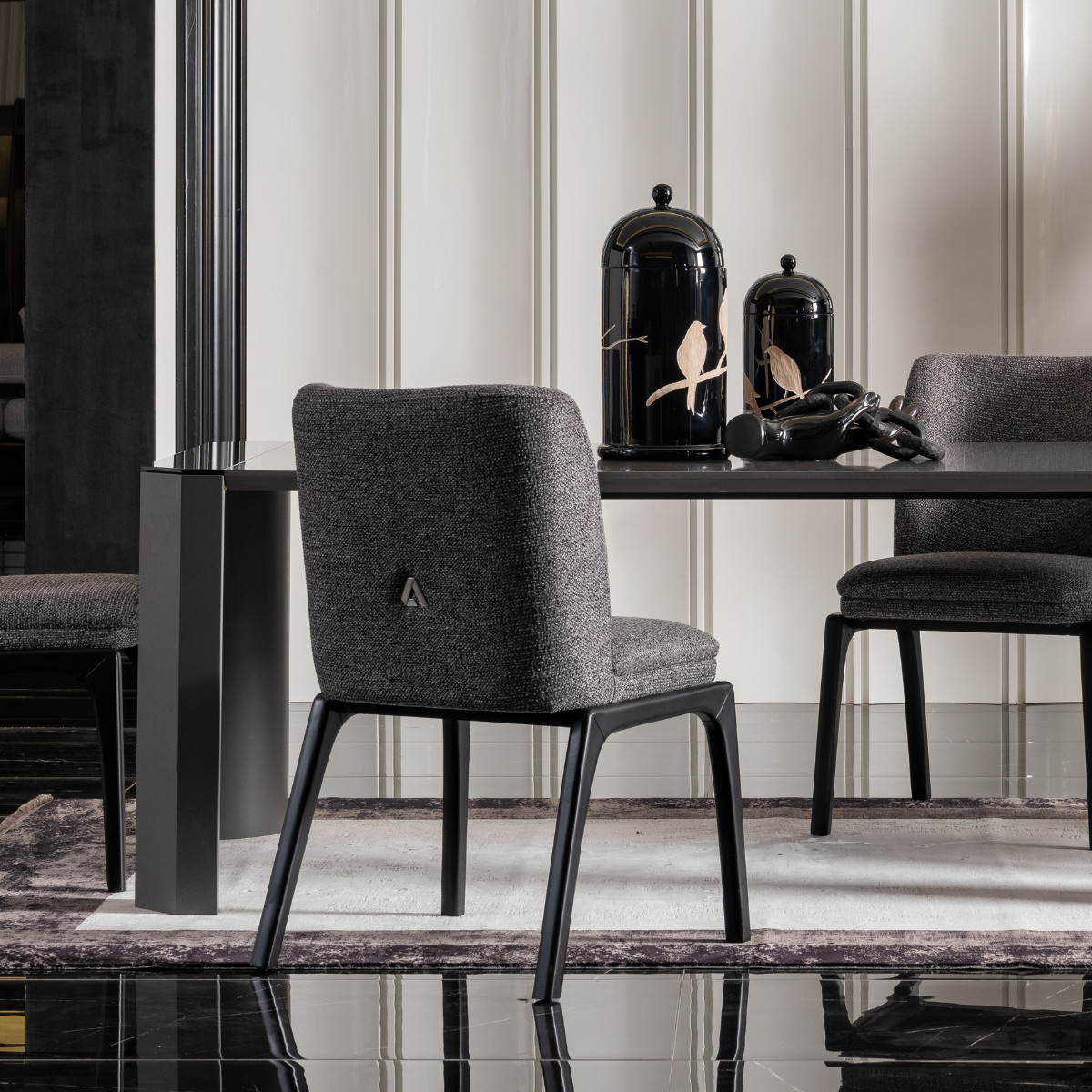 Colectia de Living si Dining, Natura