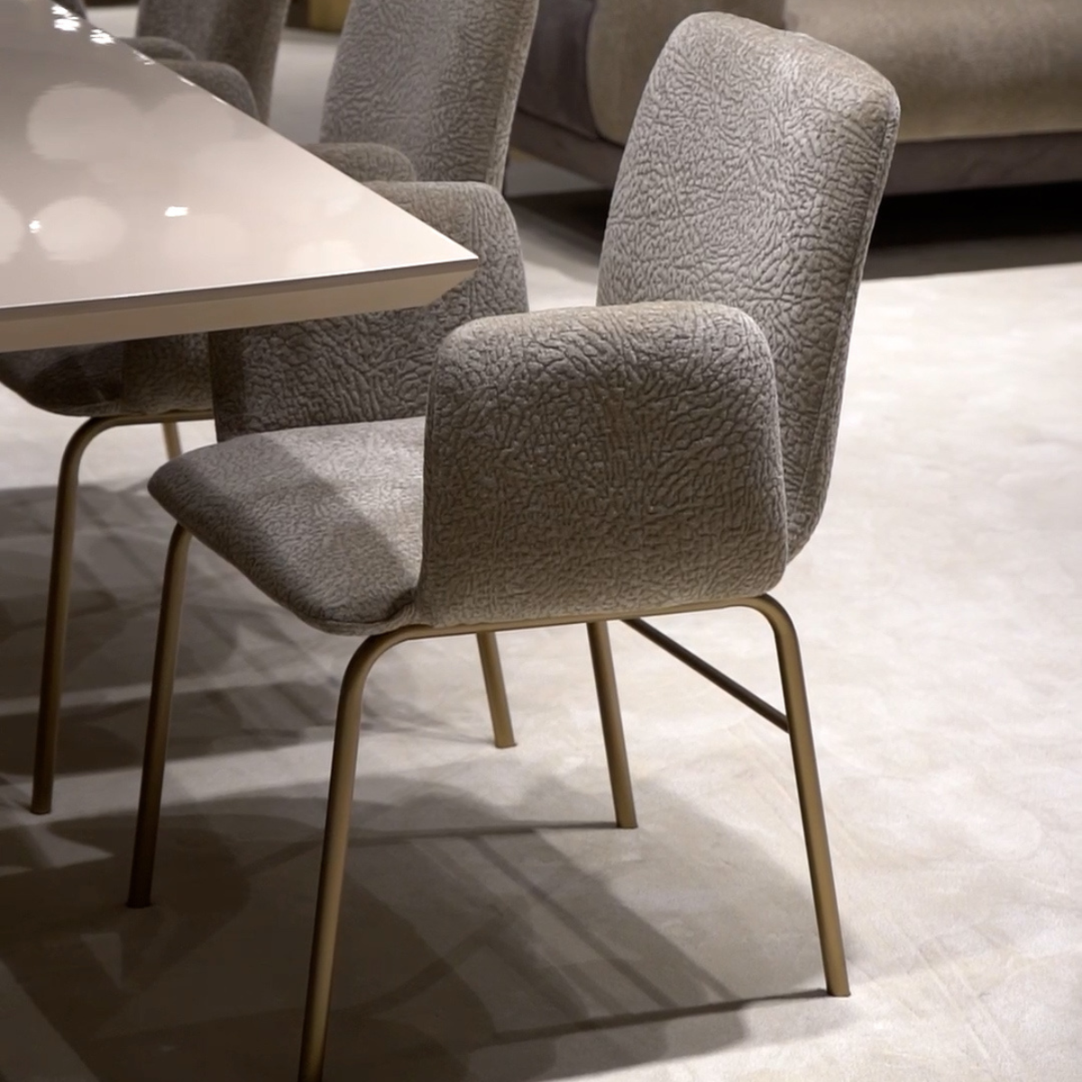Colecția de Living si Dining de lux, Porto M