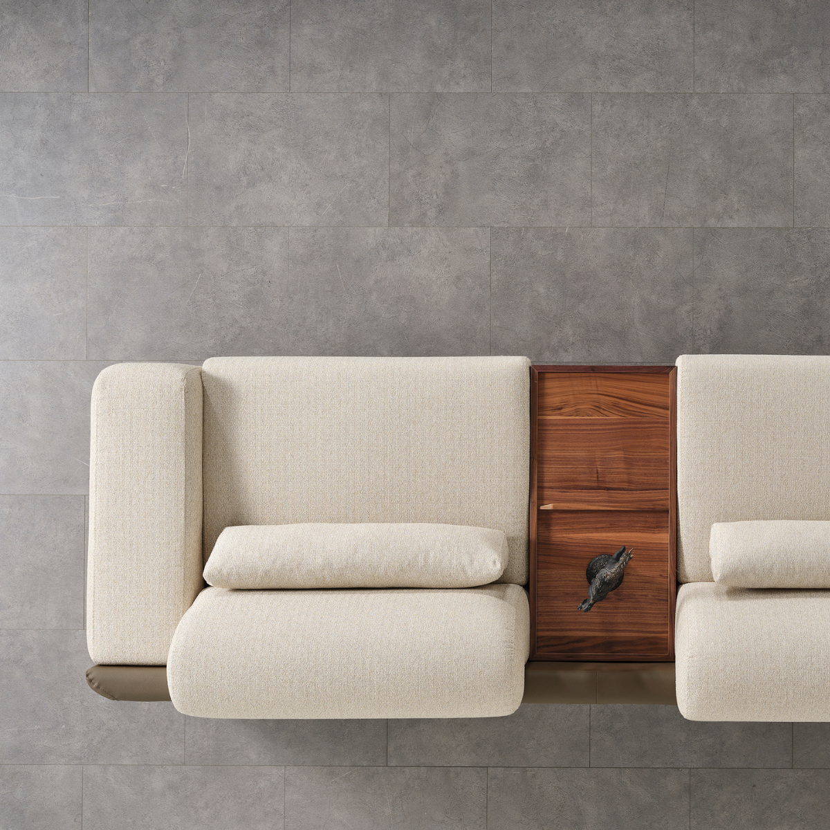 Colțar Modular, Pietra