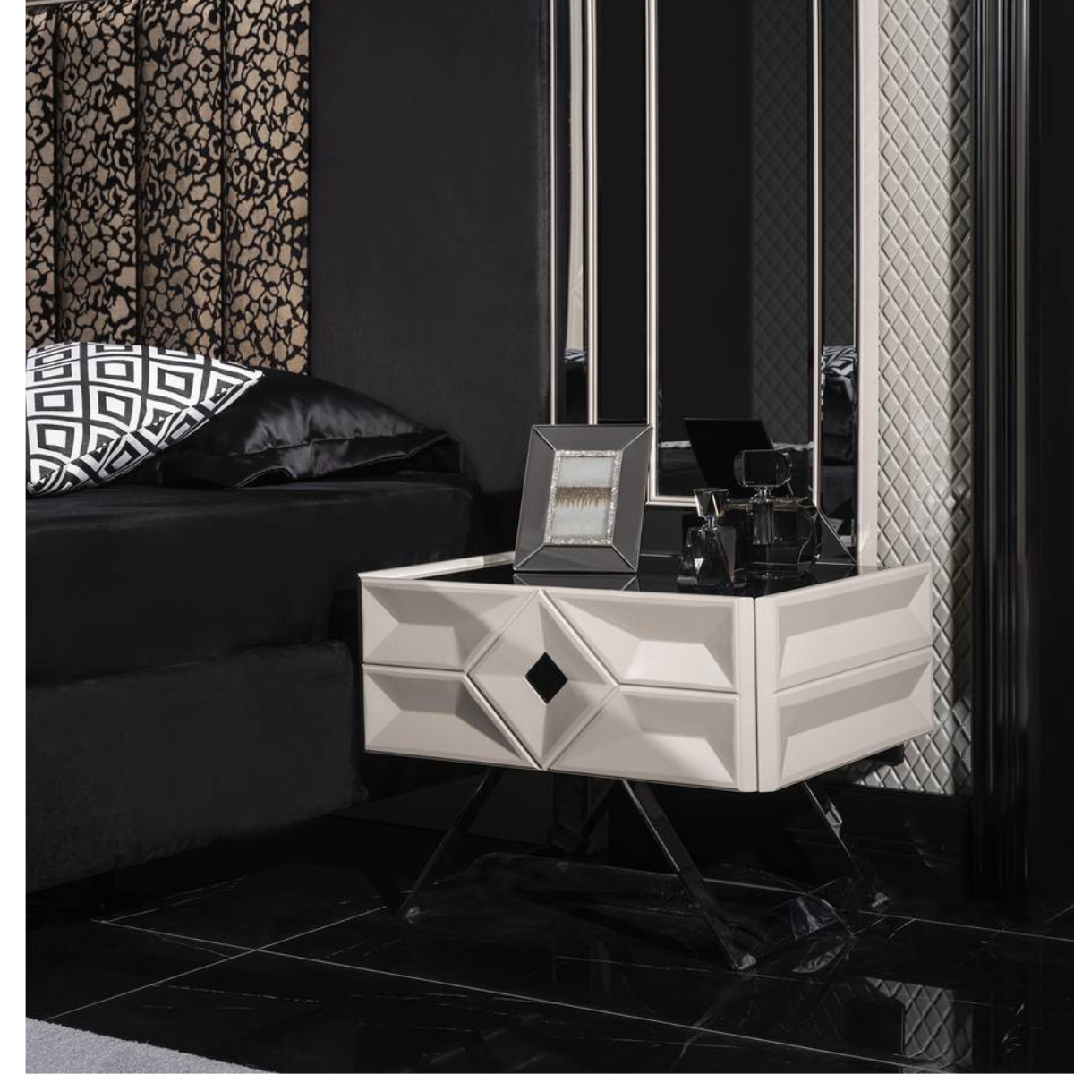 Dormitor de lux, Asus