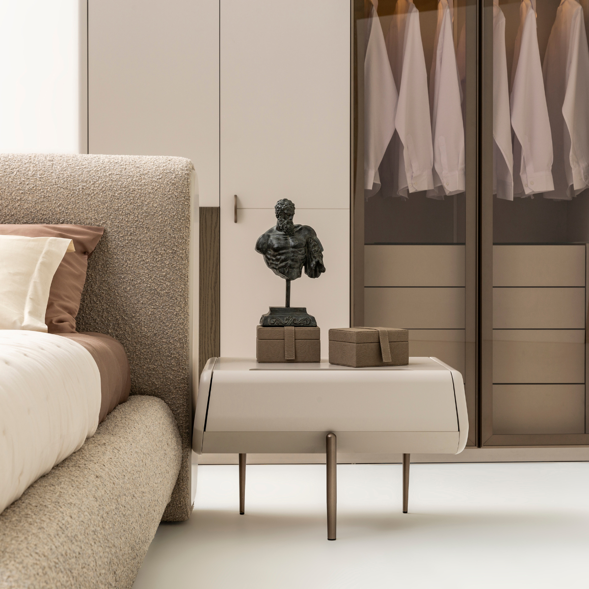 Dormitor Modern, Monge