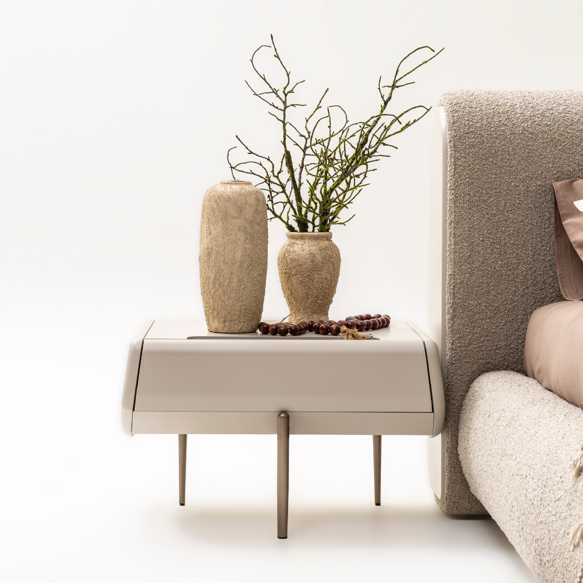 Dormitor Modern, Monge