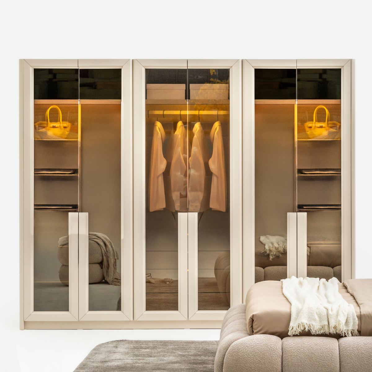 Dormitor de Lux, Sento