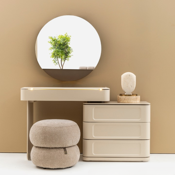 Dormitor de Lux, Sento