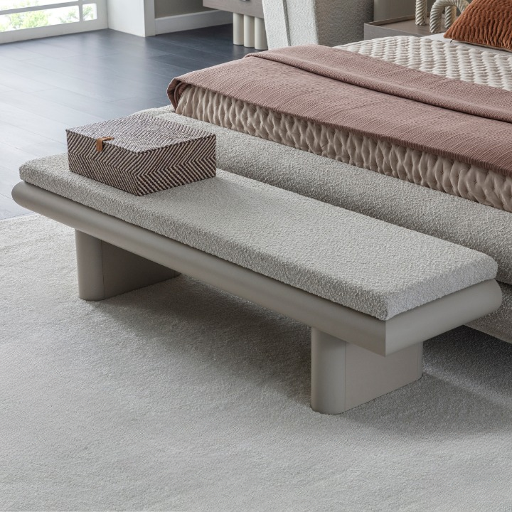 Dormitor Buclé, Intenso