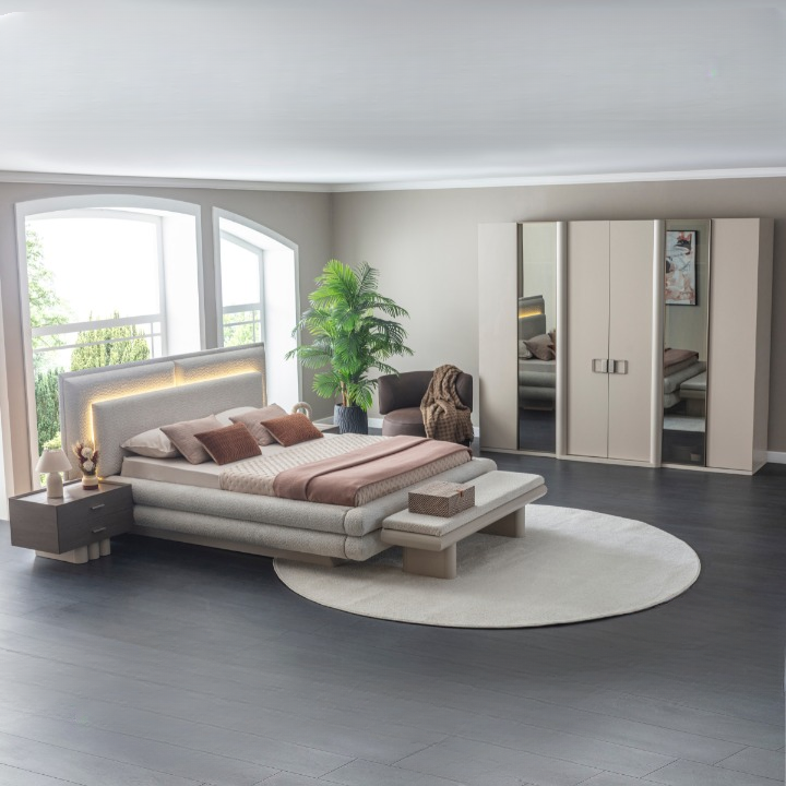 Dormitor Buclé, Intenso