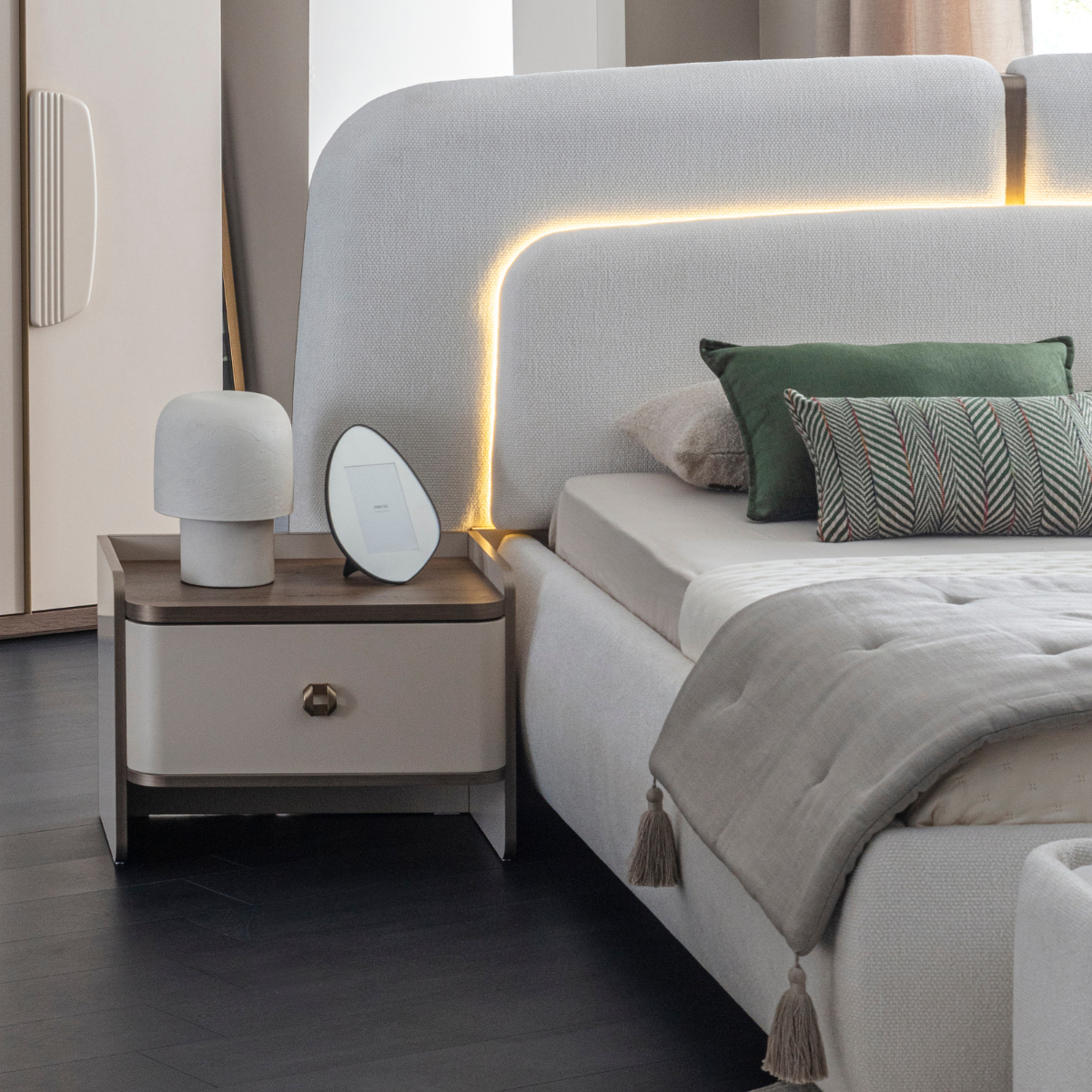 Dormitor Buclé, Modena