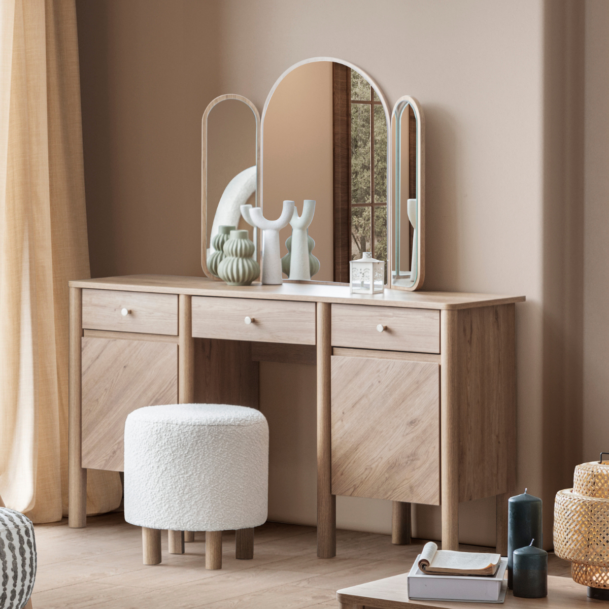 Dormitor Modern, Mona