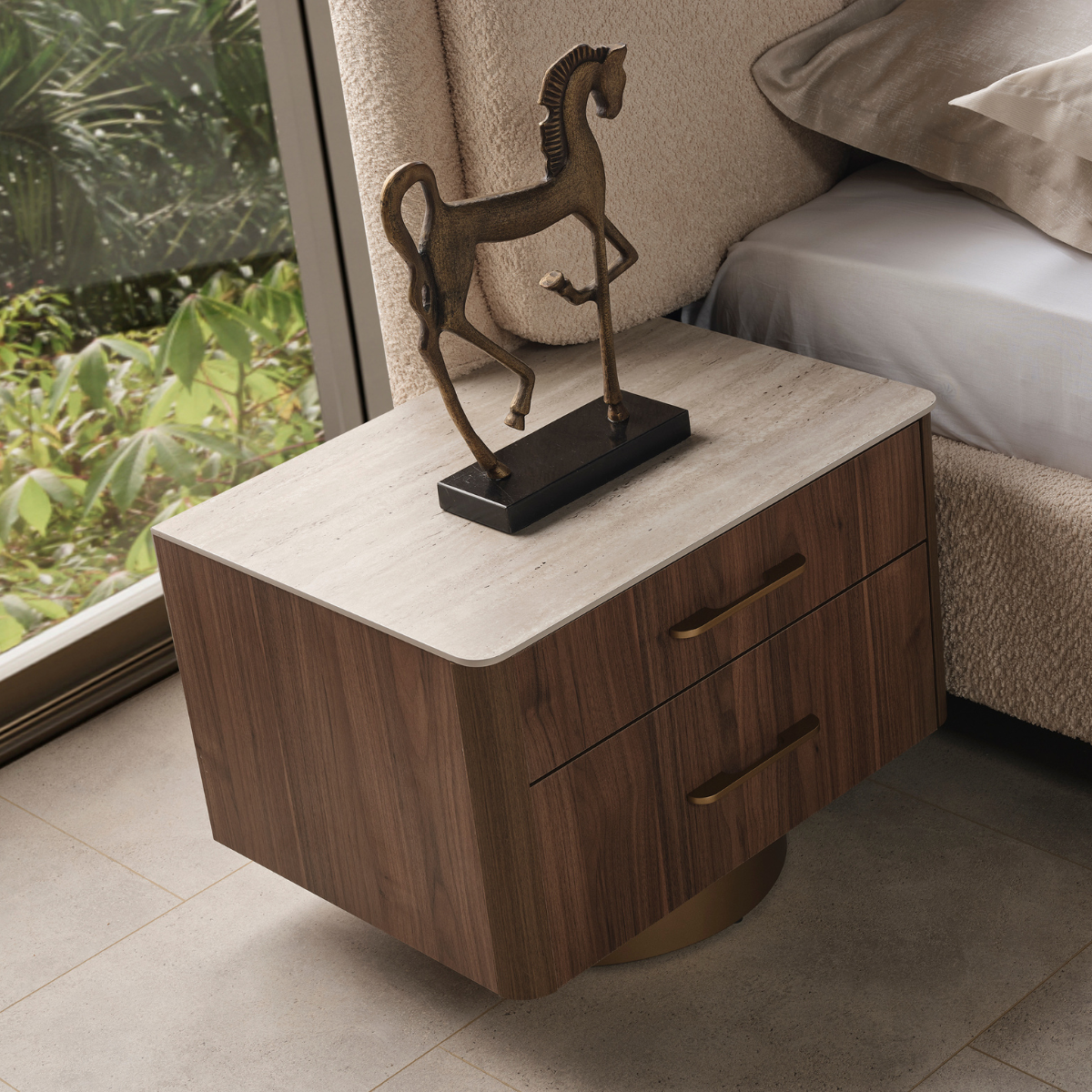 Dormitor Modern, Regnum