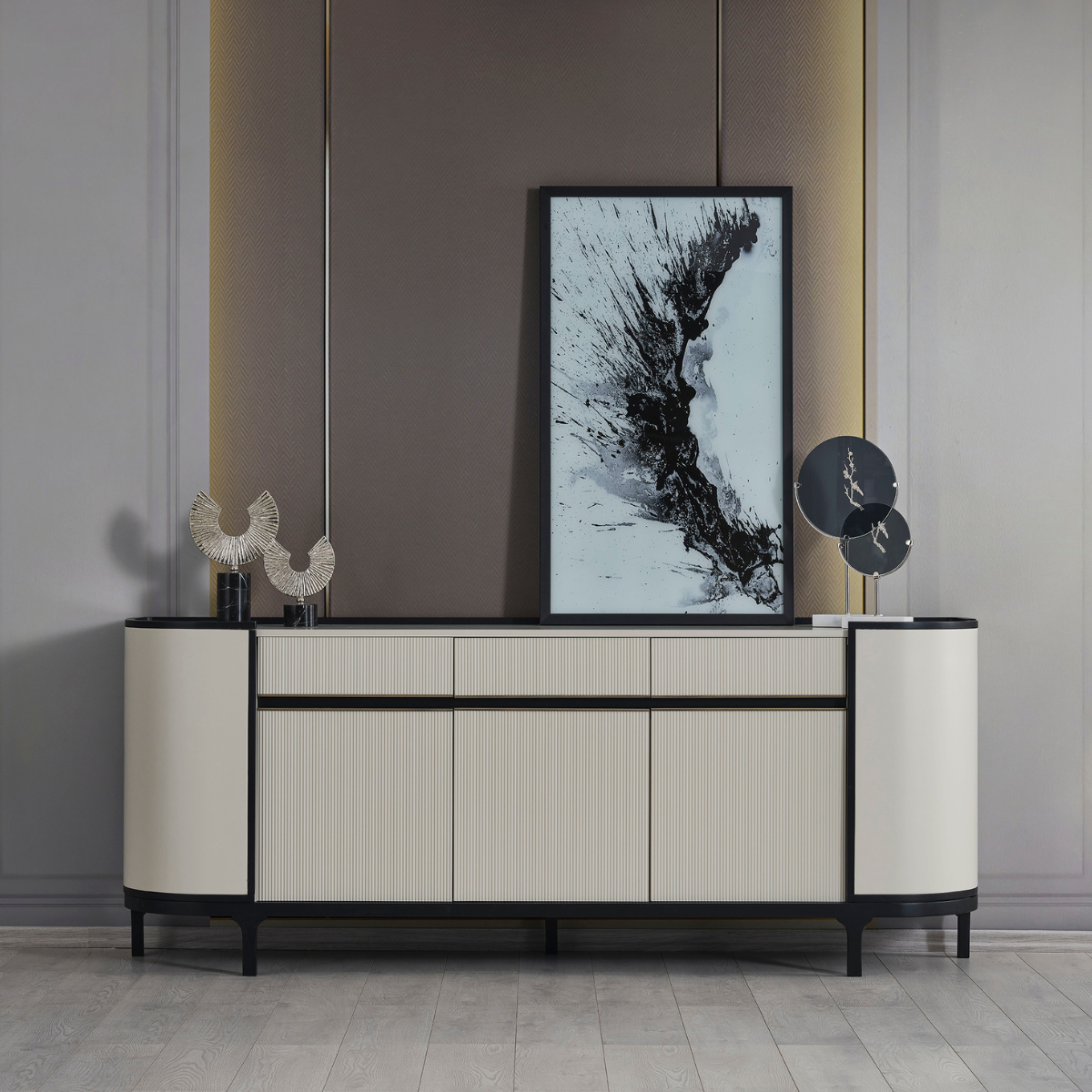 Comoda De Lux, Molarka