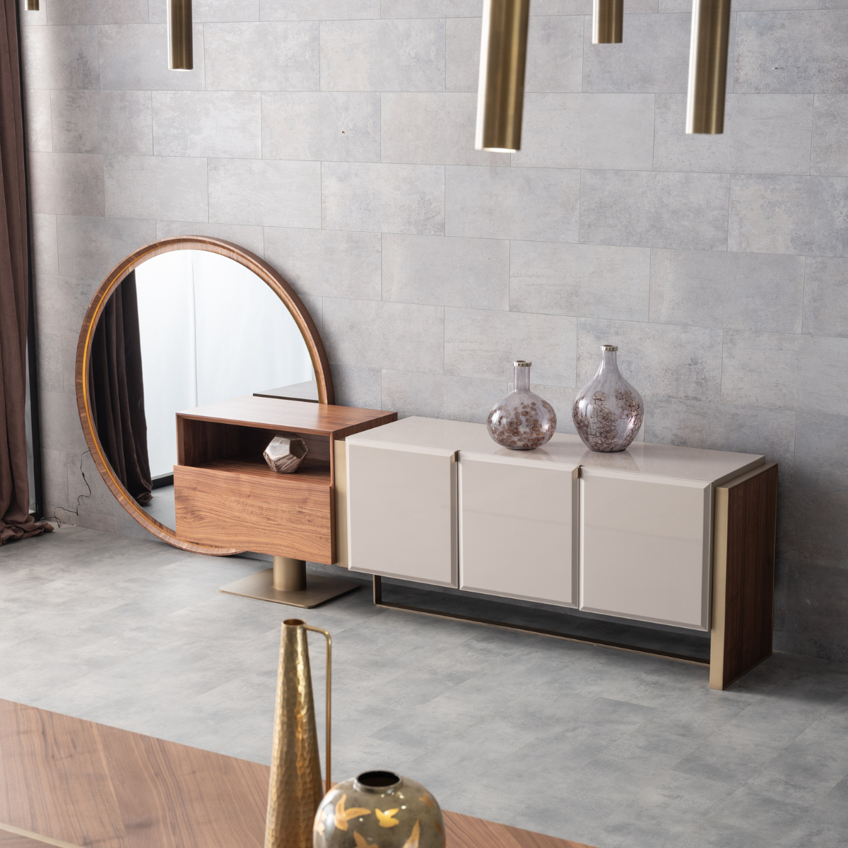 Comoda cu oglinda de lux, Wagon