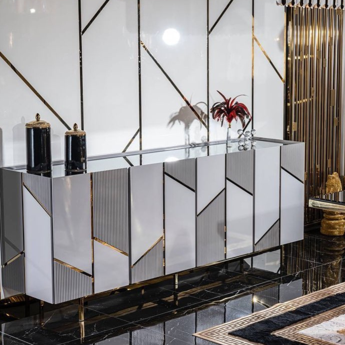 Comoda dining de lux, Berlin