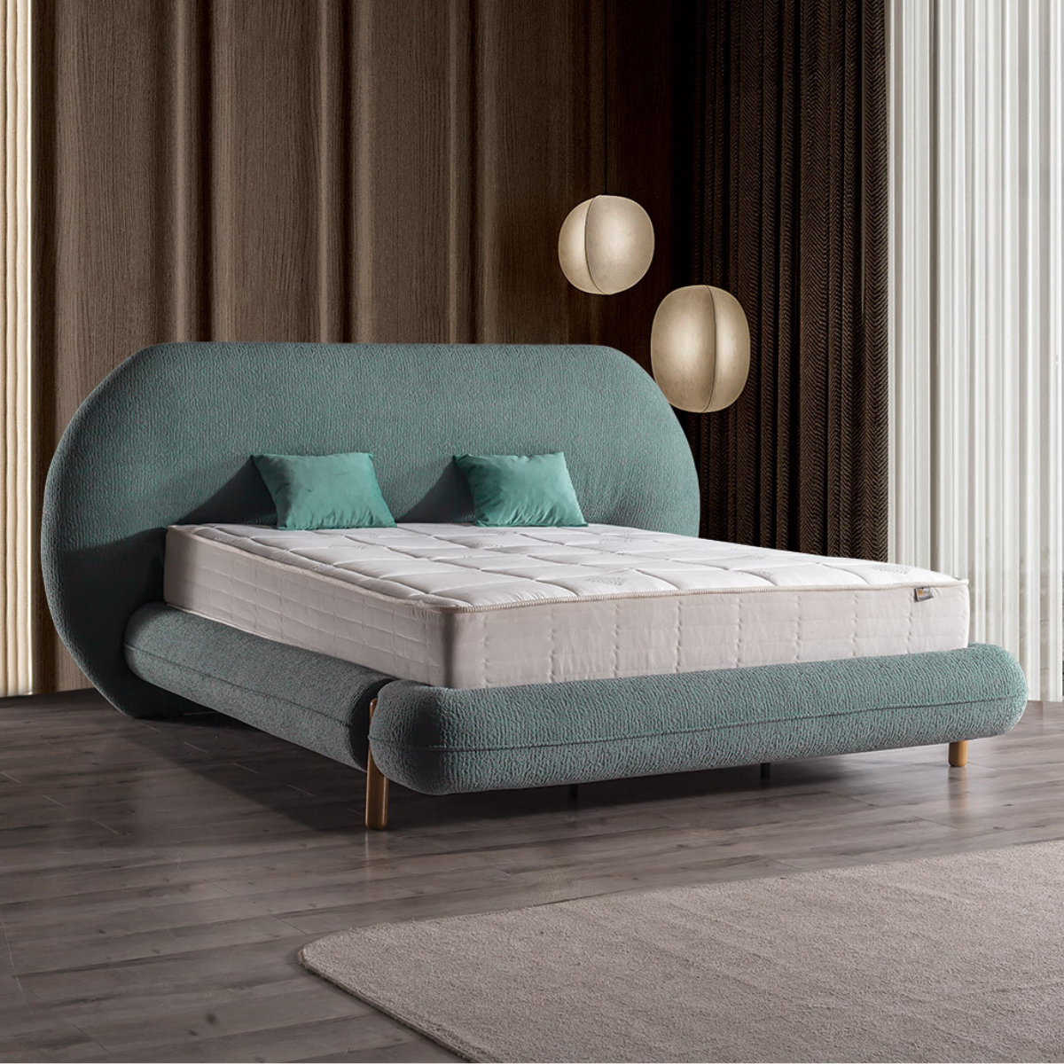 Pat tapițat de lux, Tokyo