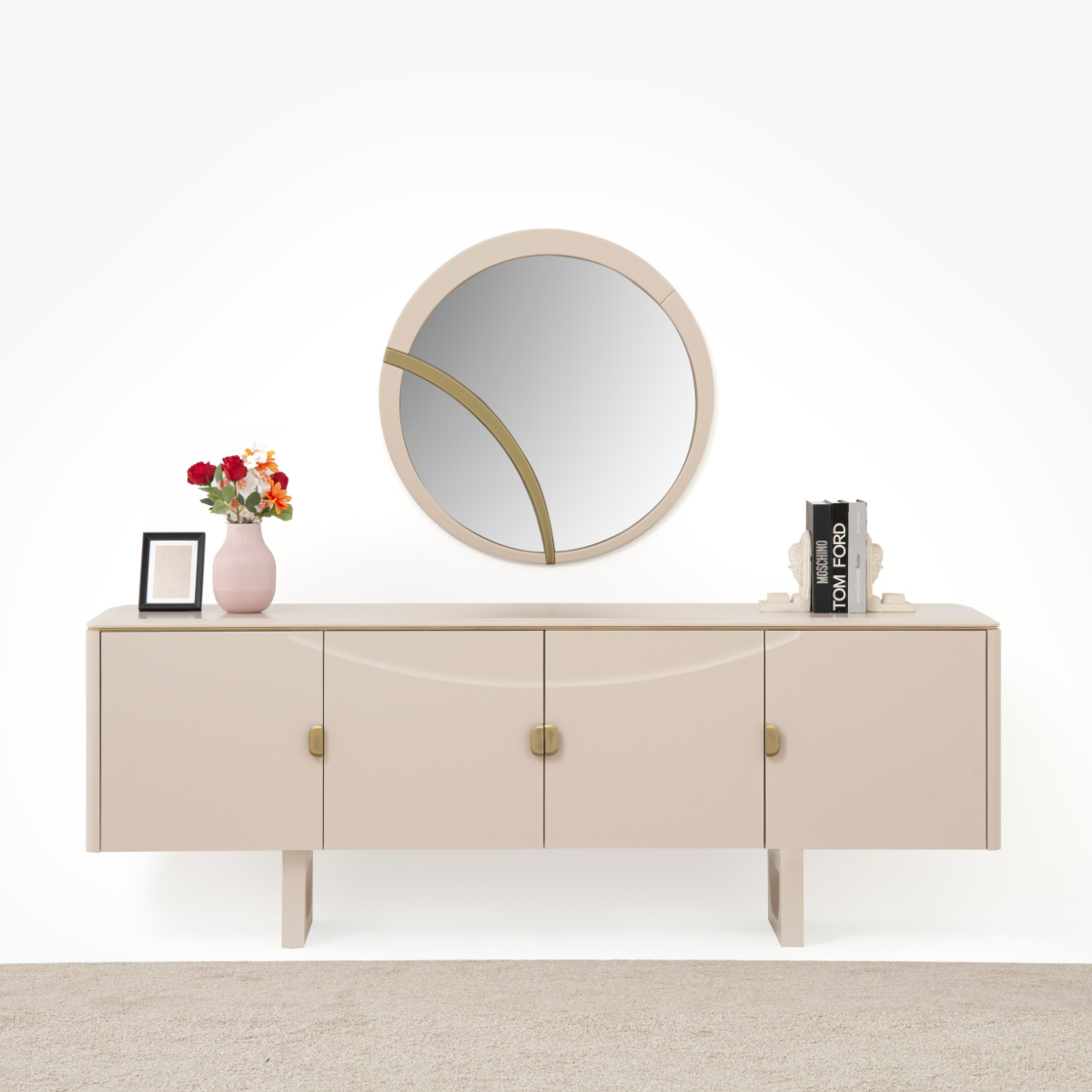 Comoda cu Oglinda, Azuris