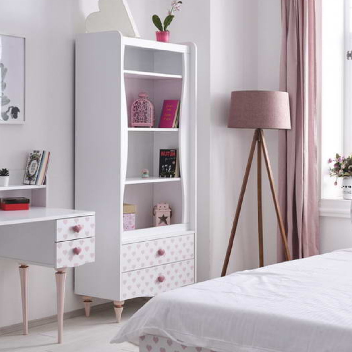 Dormitor pentru Copii, Love