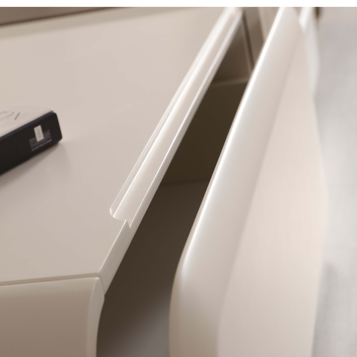 Comoda de Dining cu oglinda, Nairobi