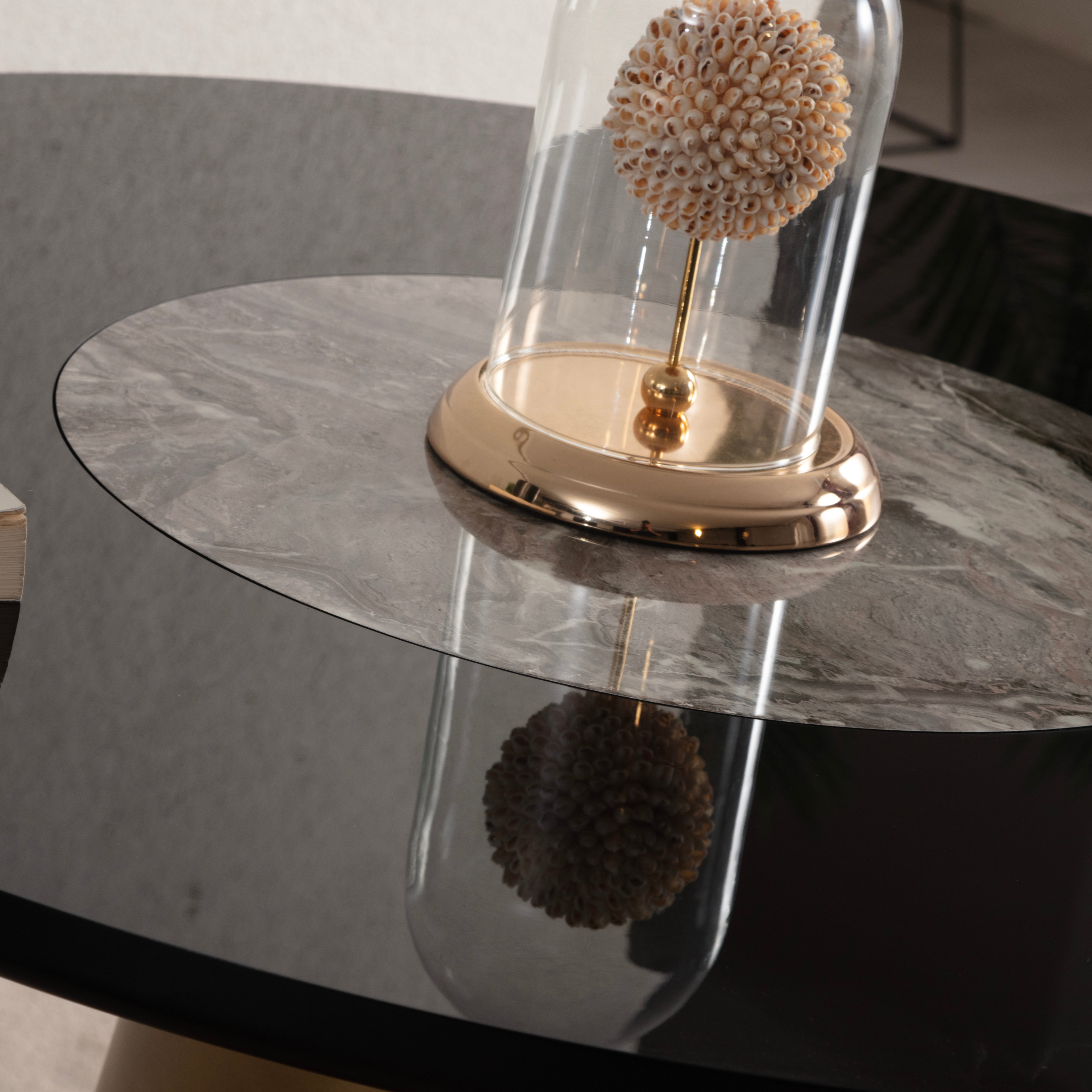 Masa de Dining, Roll T