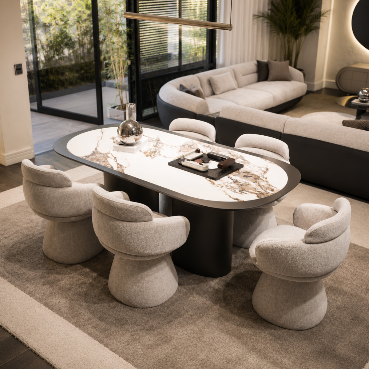 Colectia de Dining si Living de Lux, Conte