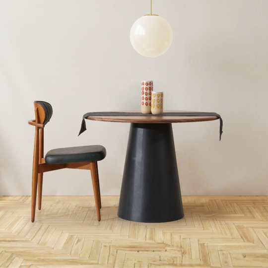 Masa de Dining, Danilo T