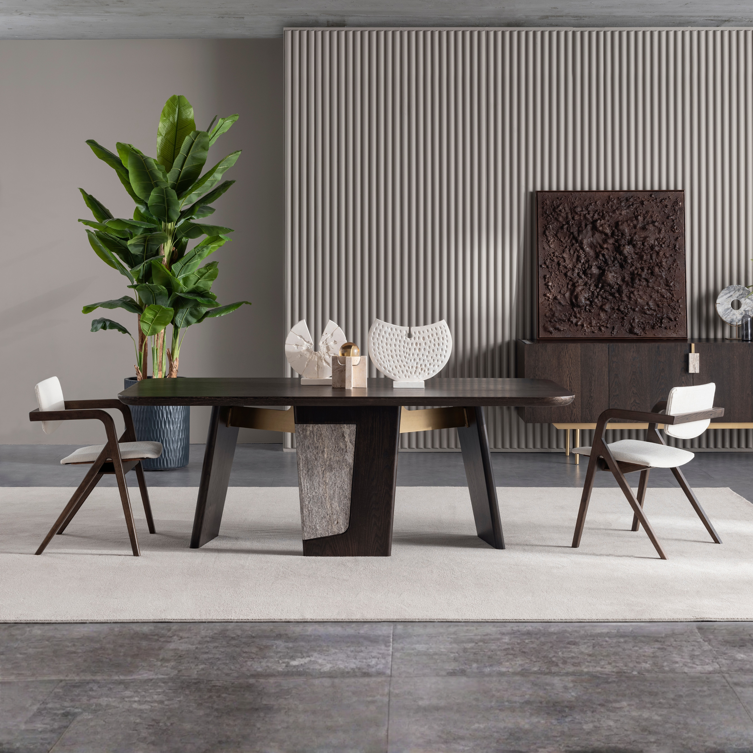 Masa de Dining, Enzo