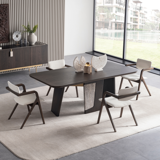 Masa de Dining, Enzo