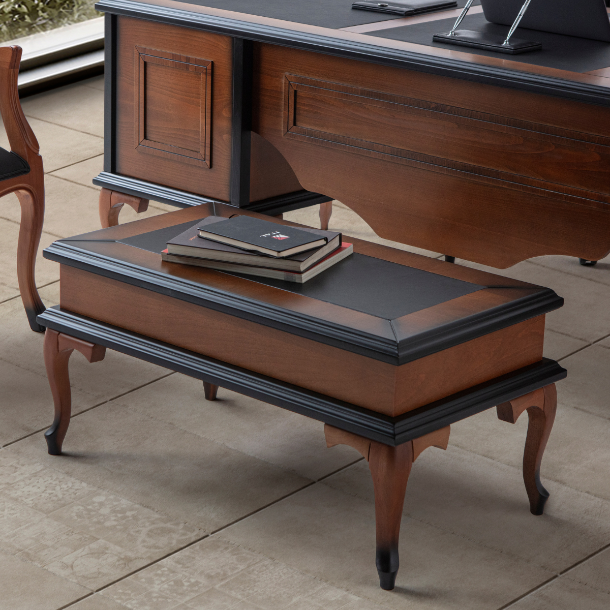 Birou managerial, Pugo Walnut