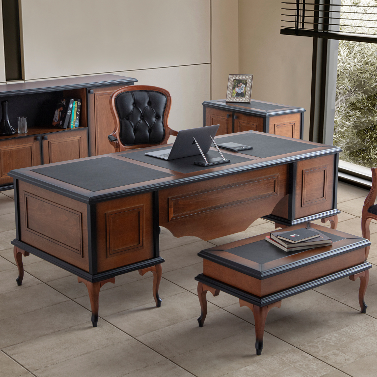 Birou managerial, Pugo Walnut