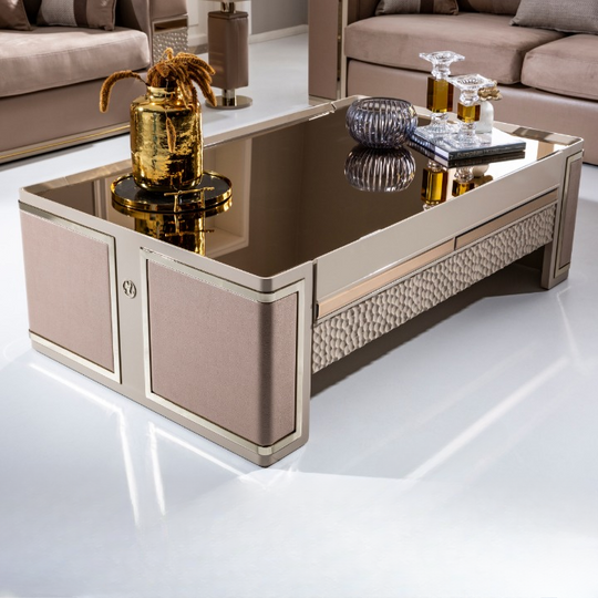 Masuta de cafea de Lux, Bianca M