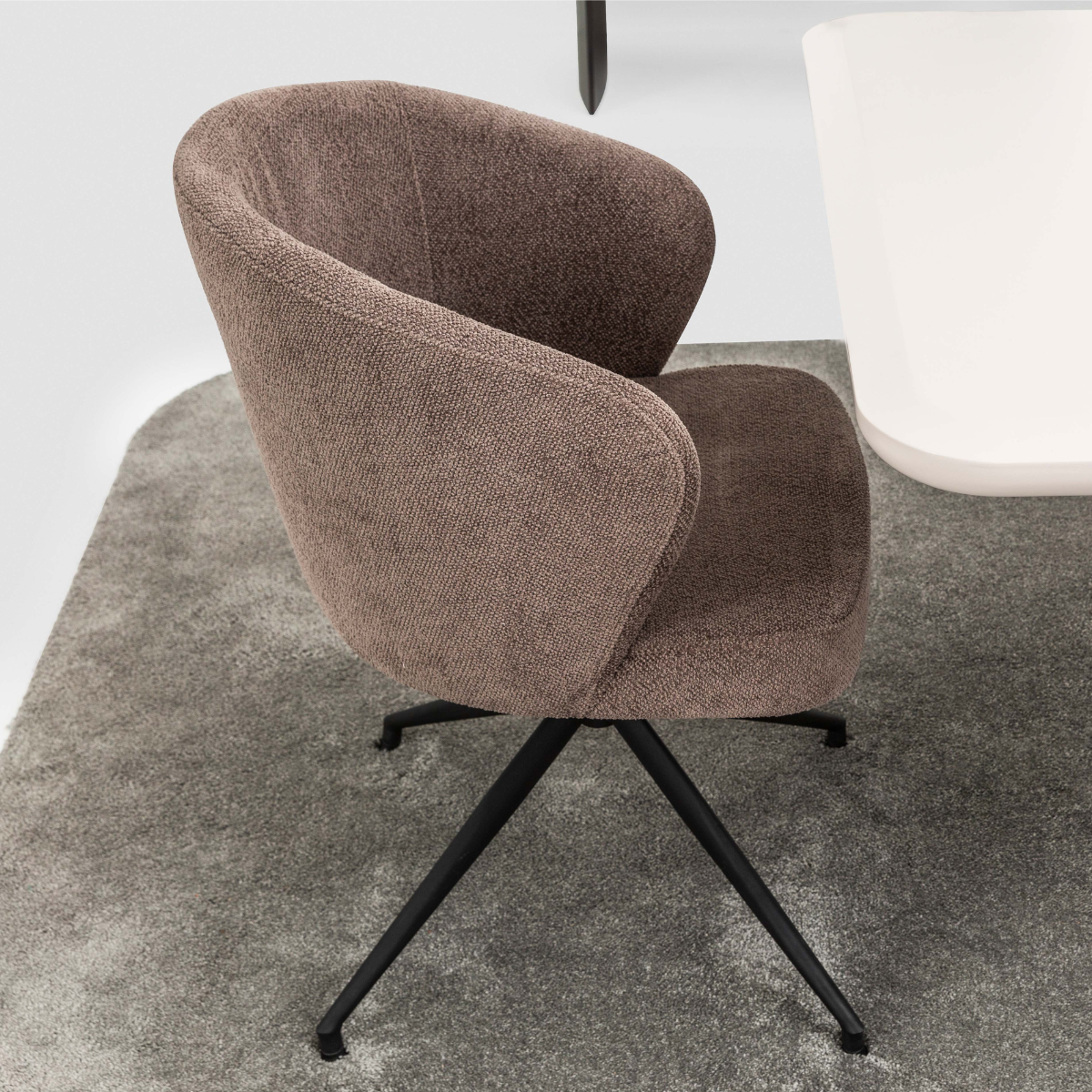 Colectia de Living si Dining de lux, Fin