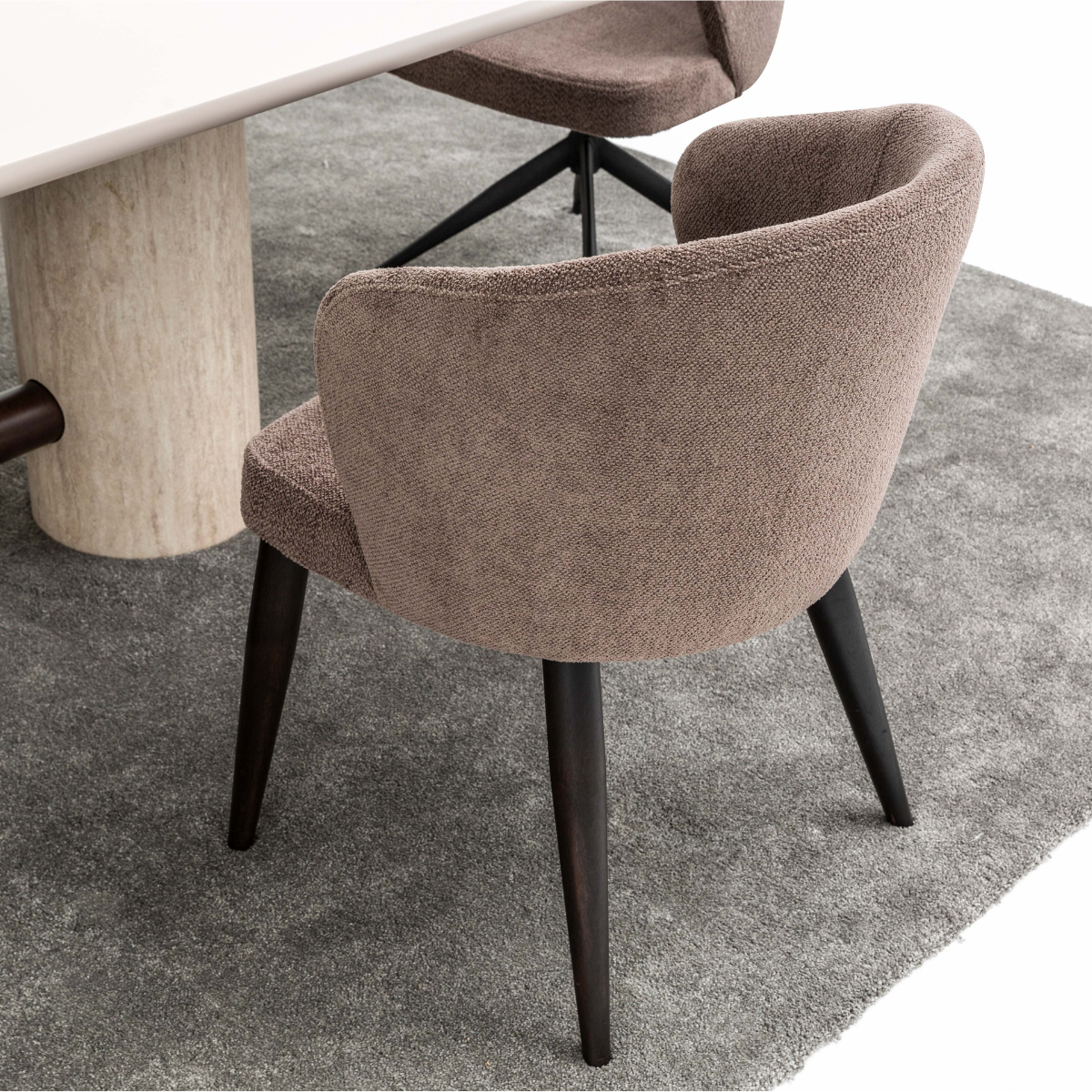 Colectia de Living si Dining de lux, Fin