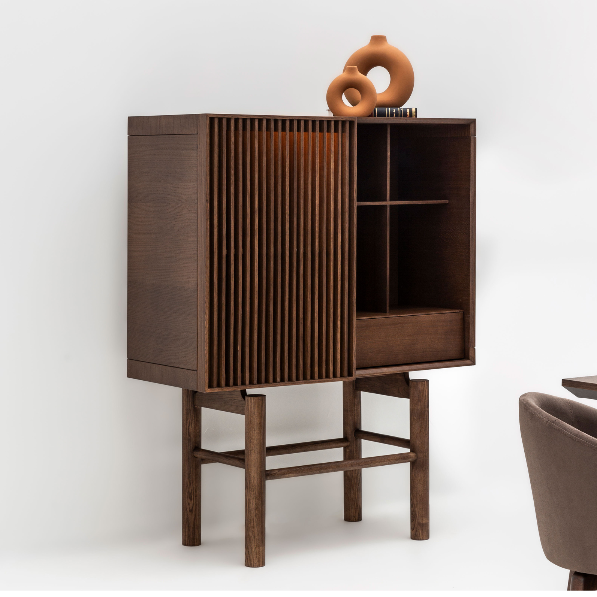 Colectia de Living si Dining de lux, Monolog
