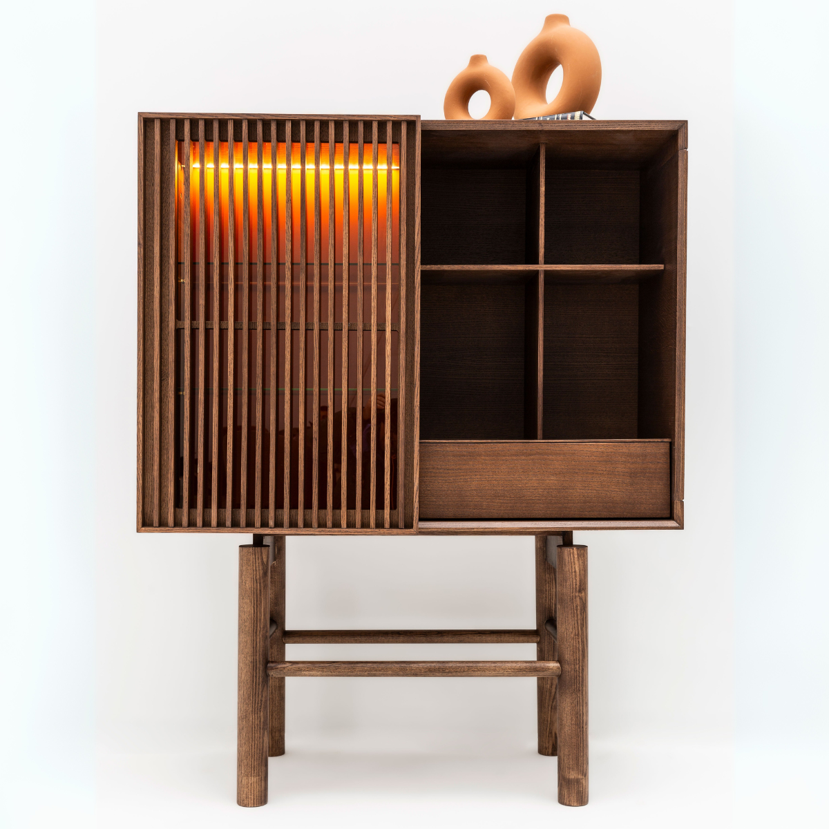 Colectia de Living si Dining de lux, Monolog