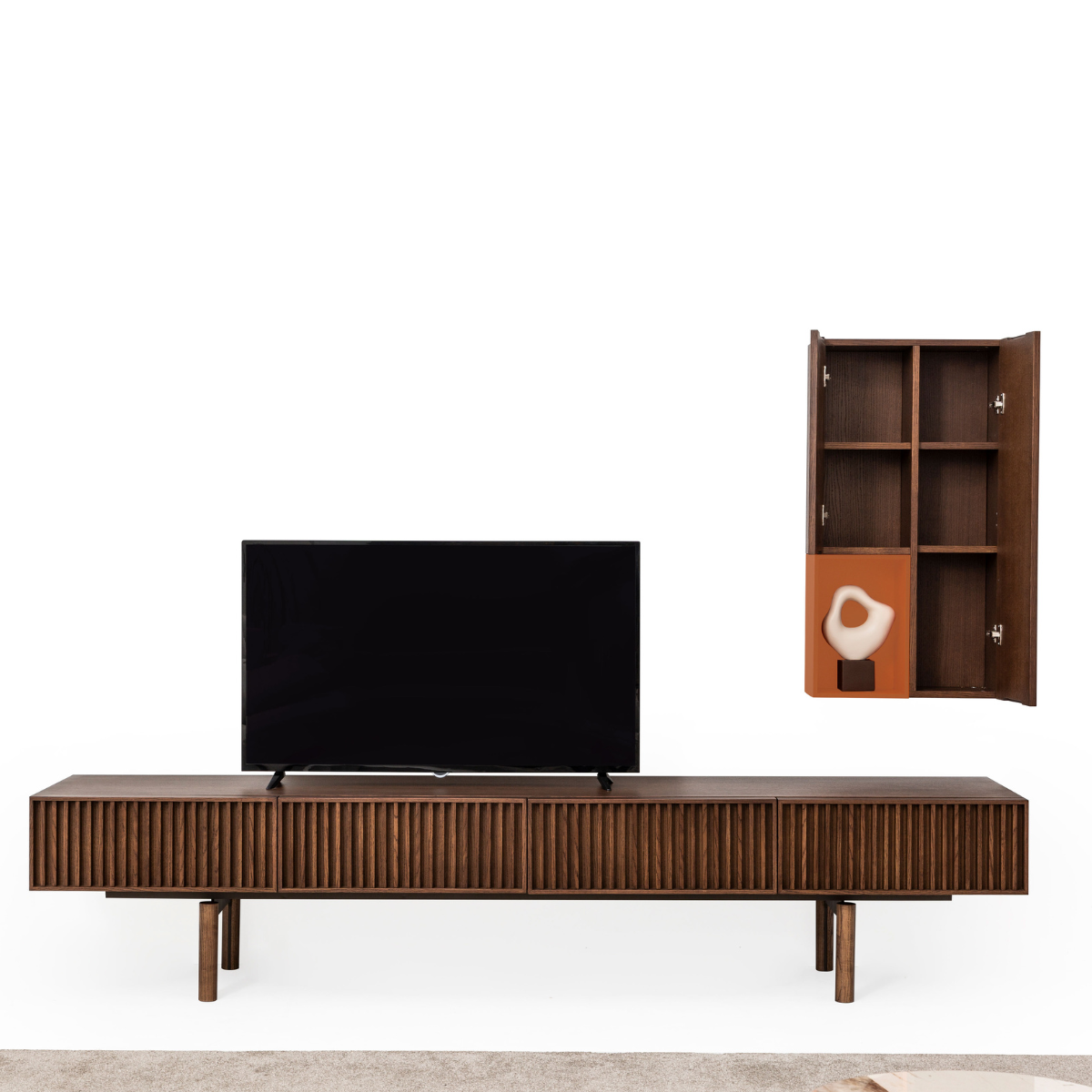 Comoda TV de lux, Monolog