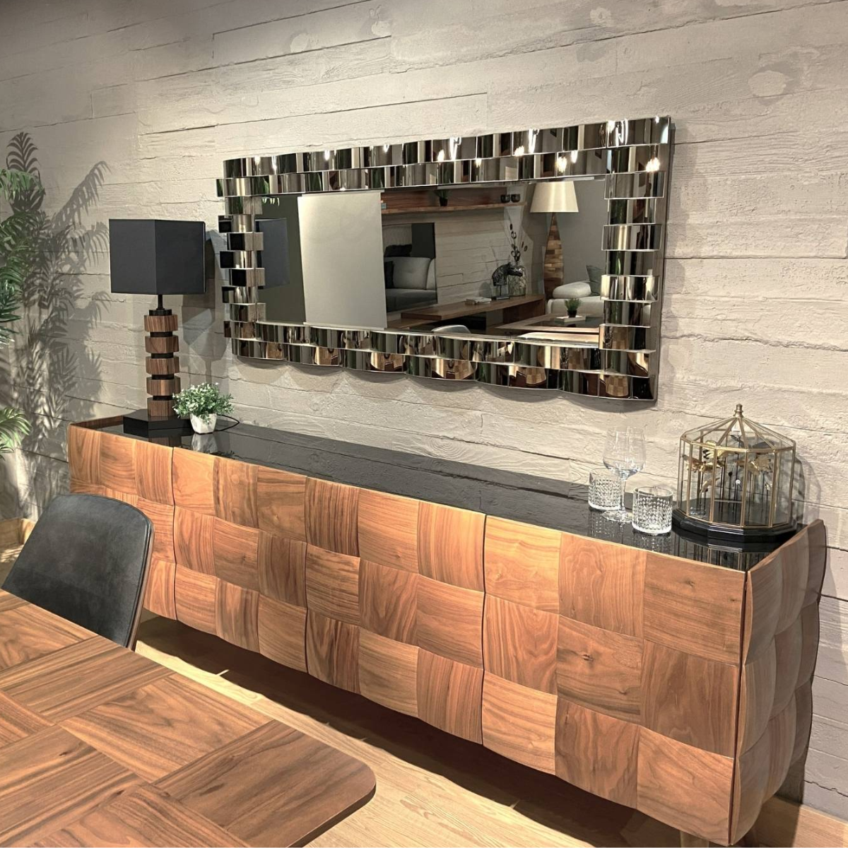 Comoda de Dining, Pralin