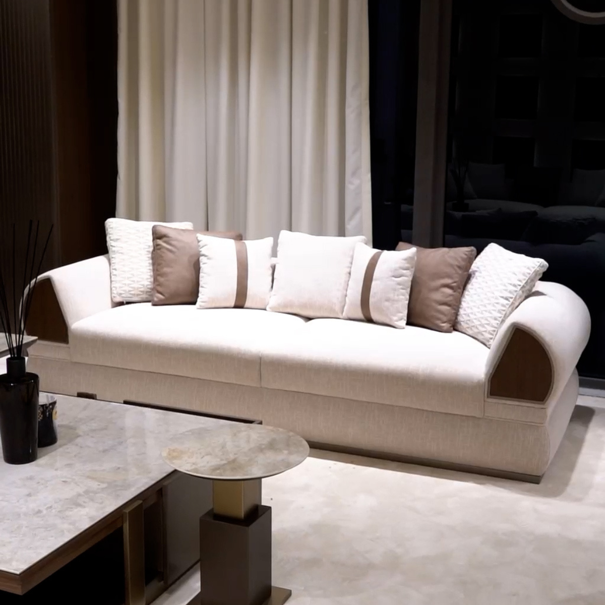 Colecția de Living si Dining de lux, West M