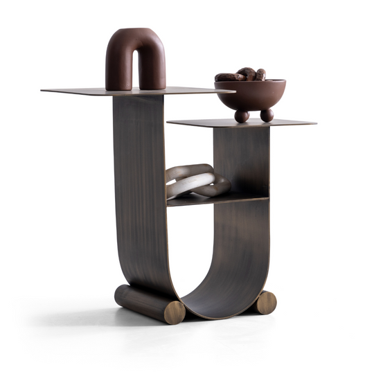 Masuta laterala, Devin S