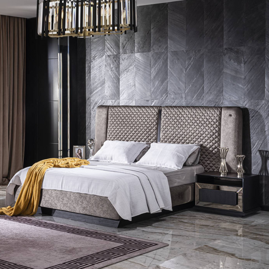 Pat Tapitat de Lux, Lion