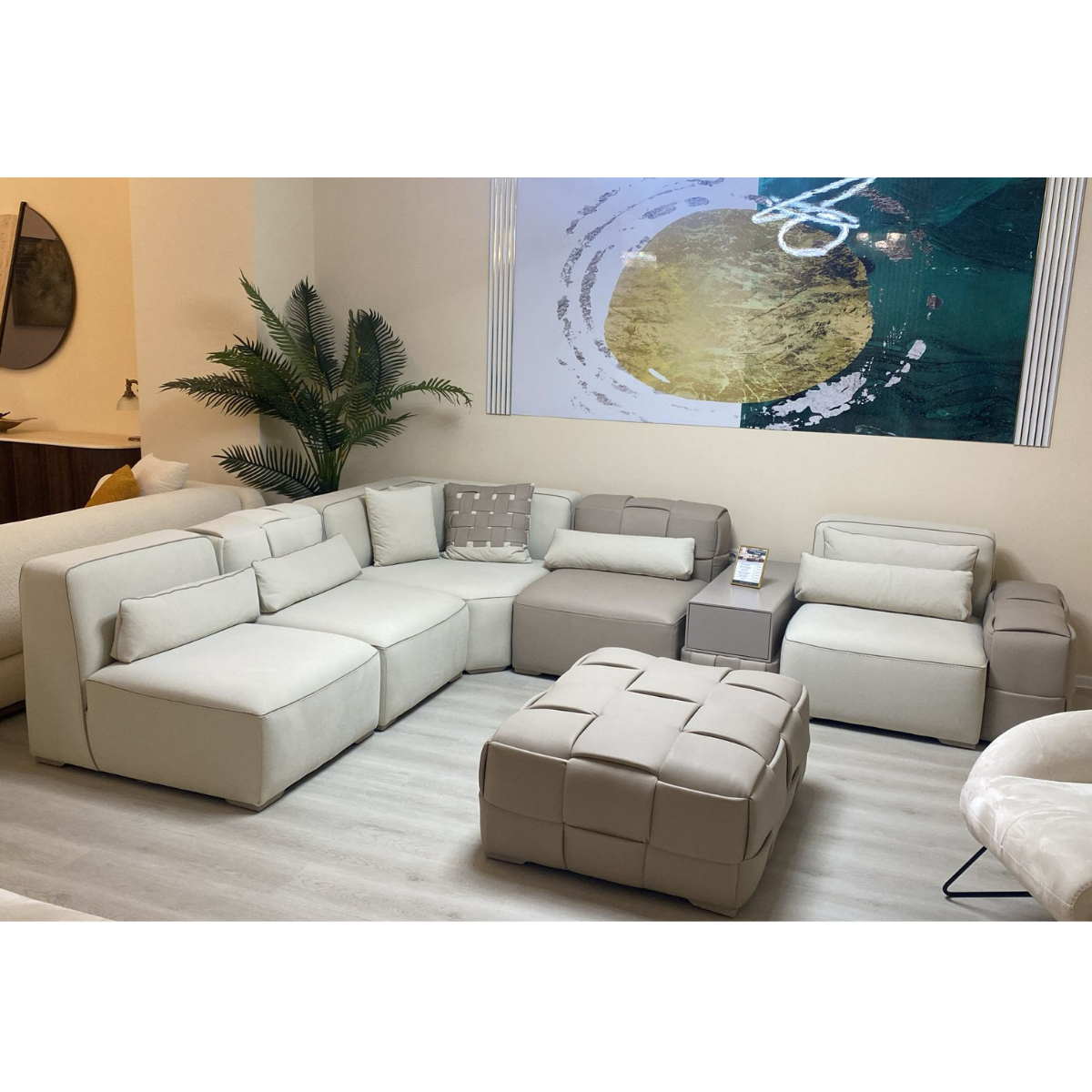 Coltar de lux, Tommy