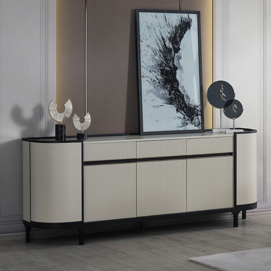 Comoda De Lux, Molarka