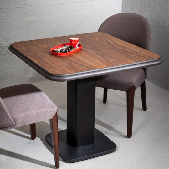 Masa Dining patrata da de lux, Bugger