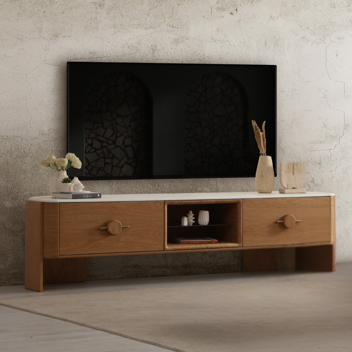 Comoda Tv, Luka