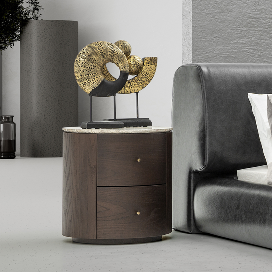 Noptiera Modern, Solo