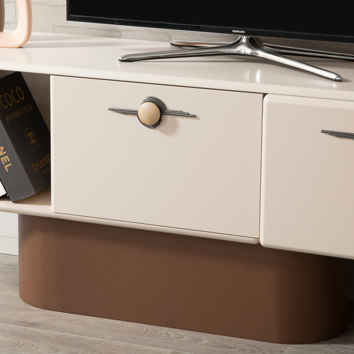 Comoda TV, Willow