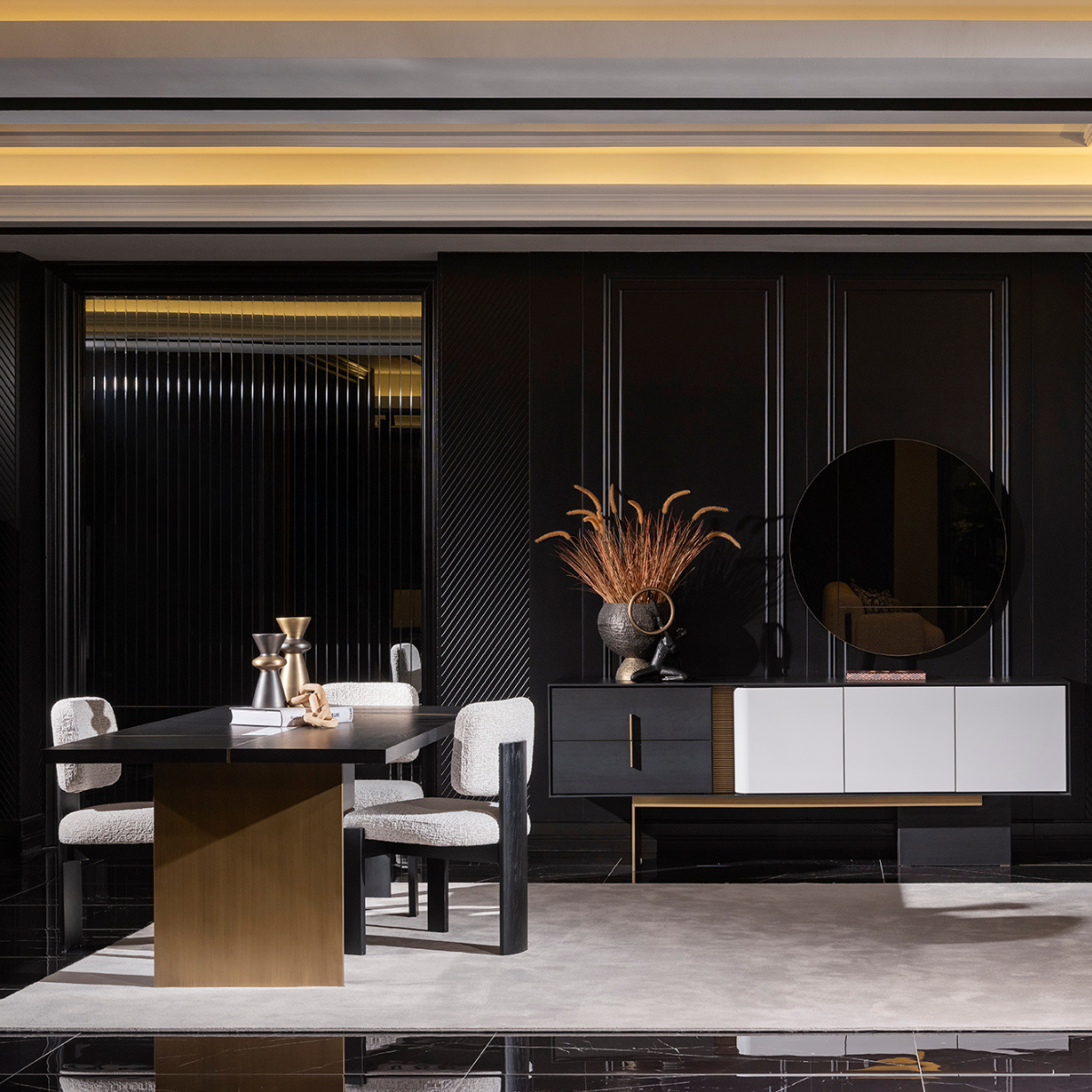 Masa de Dining, Etro